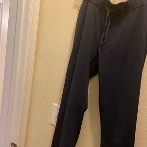 Lululemon Navy On the Fly Pant Sz 8